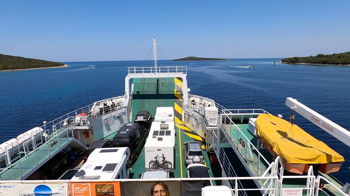 Ferry de BRBINJ (Dugi Otok) a ZADAR 2022 timewarp 4K