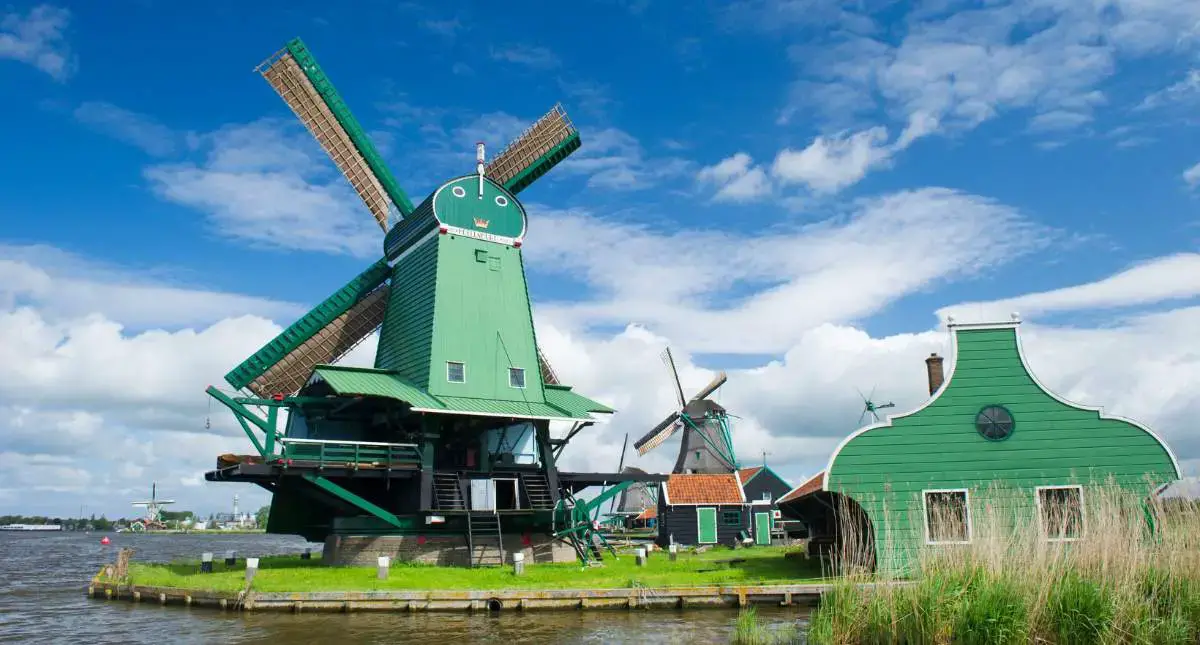 Debes visitar los pueblos más bonitos cerca de Ámsterdam.