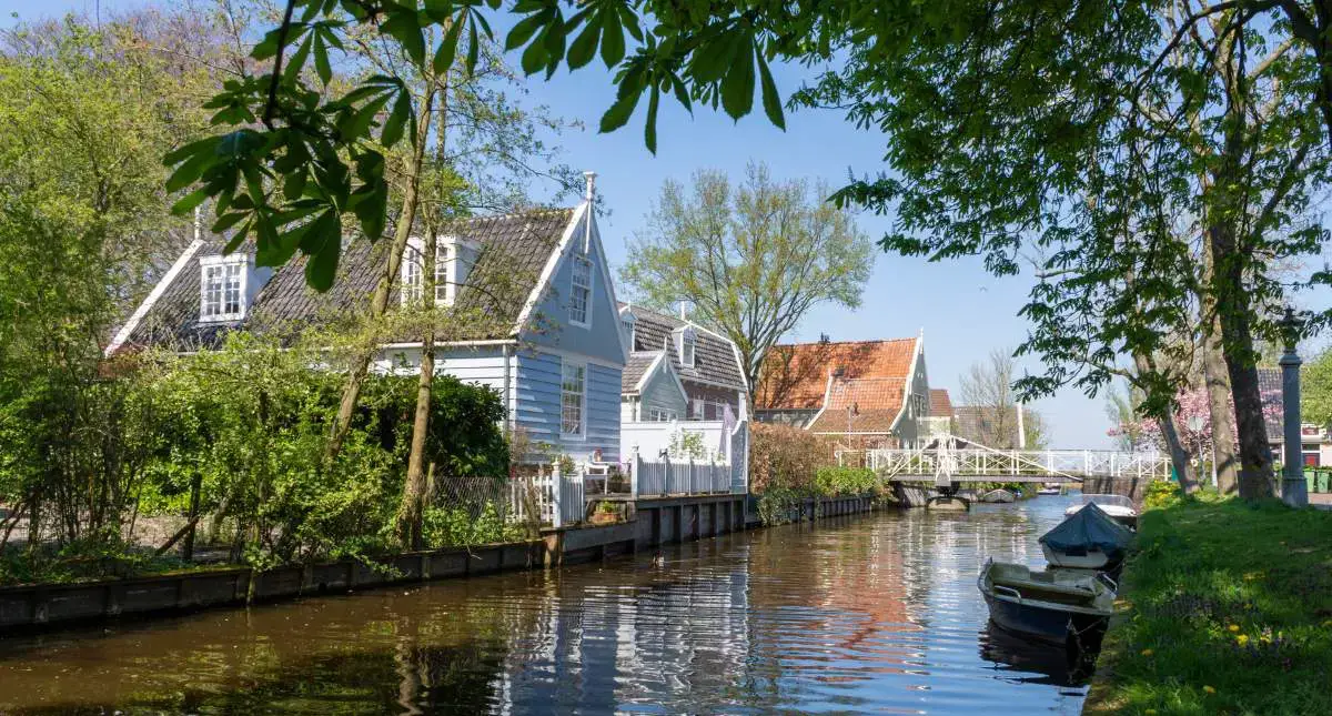 Debes visitar los pueblos más bonitos cerca de Ámsterdam.
