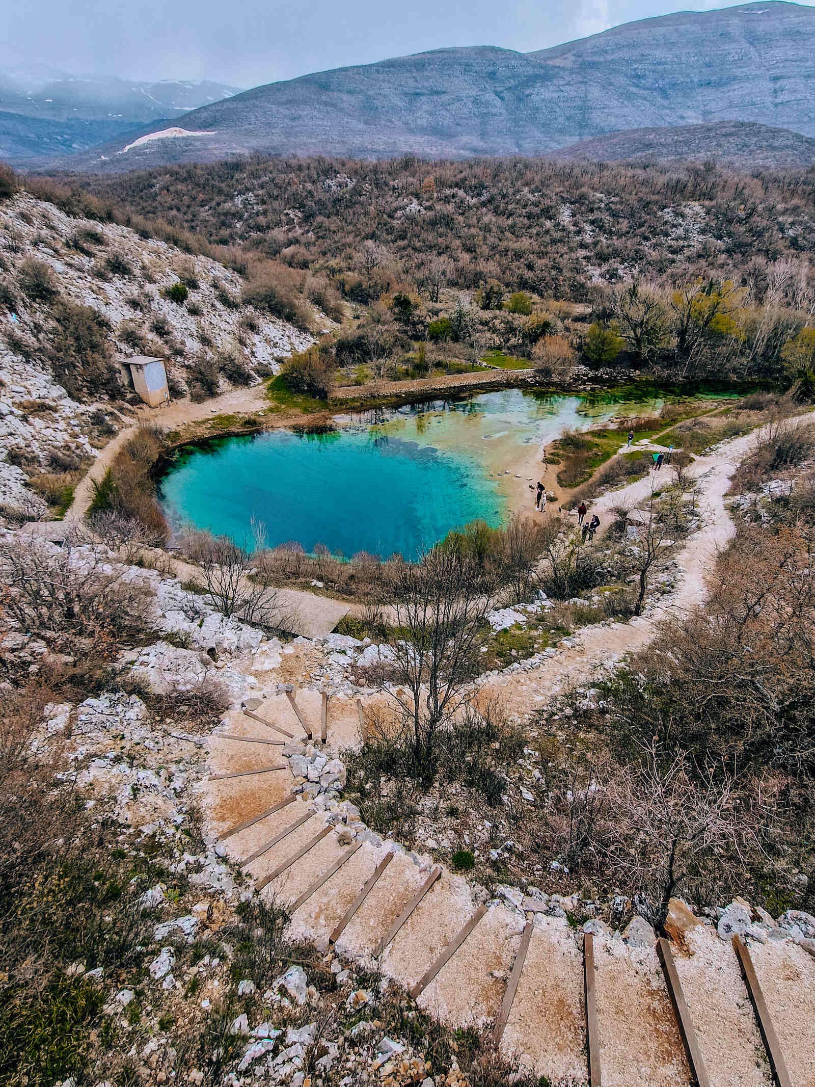 Visitar el nacimiento del río Cetina, Croacia: cómo llegar, cómo nadar y datos interesantes