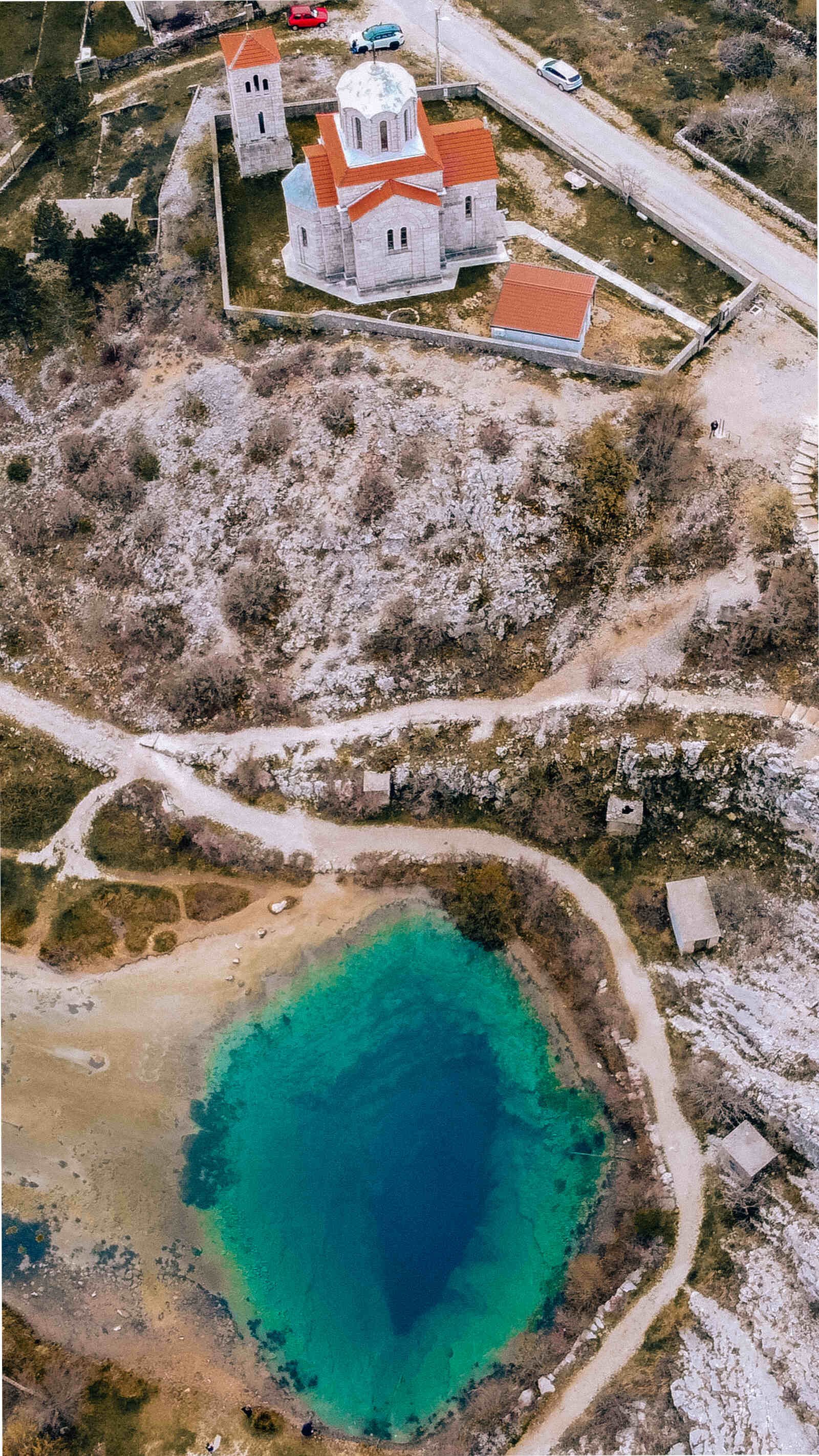 Visitar el nacimiento del río Cetina, Croacia: cómo llegar, cómo nadar y datos interesantes