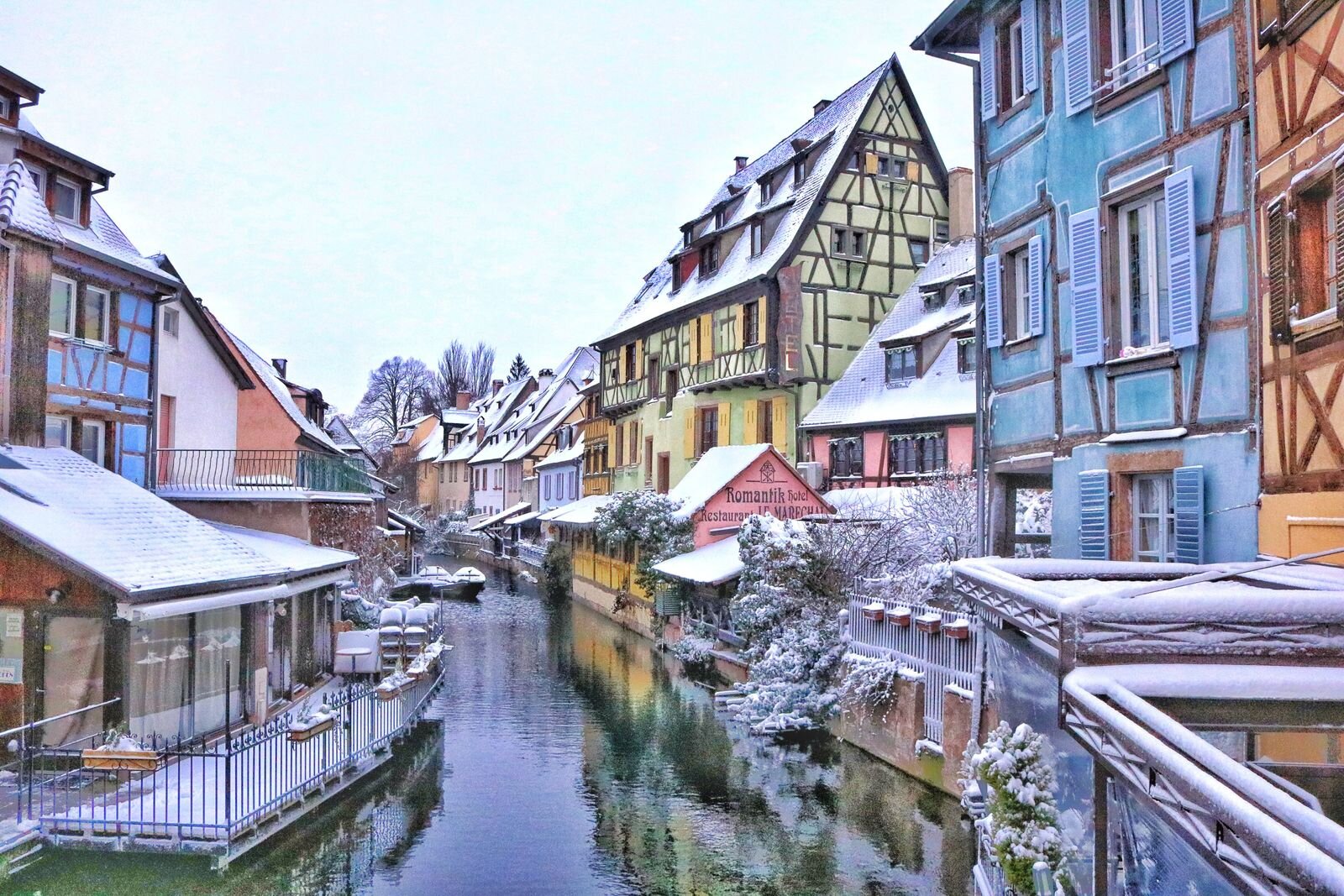 ¿Cuándo es la mejor época para visitar Colmar y dónde tomar las mejores fotos?