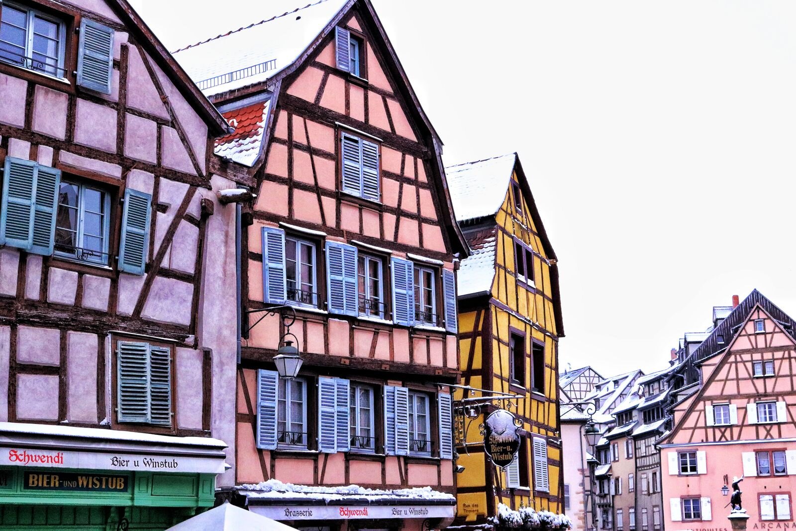 ¿Cuándo es la mejor época para visitar Colmar y dónde tomar las mejores fotos?