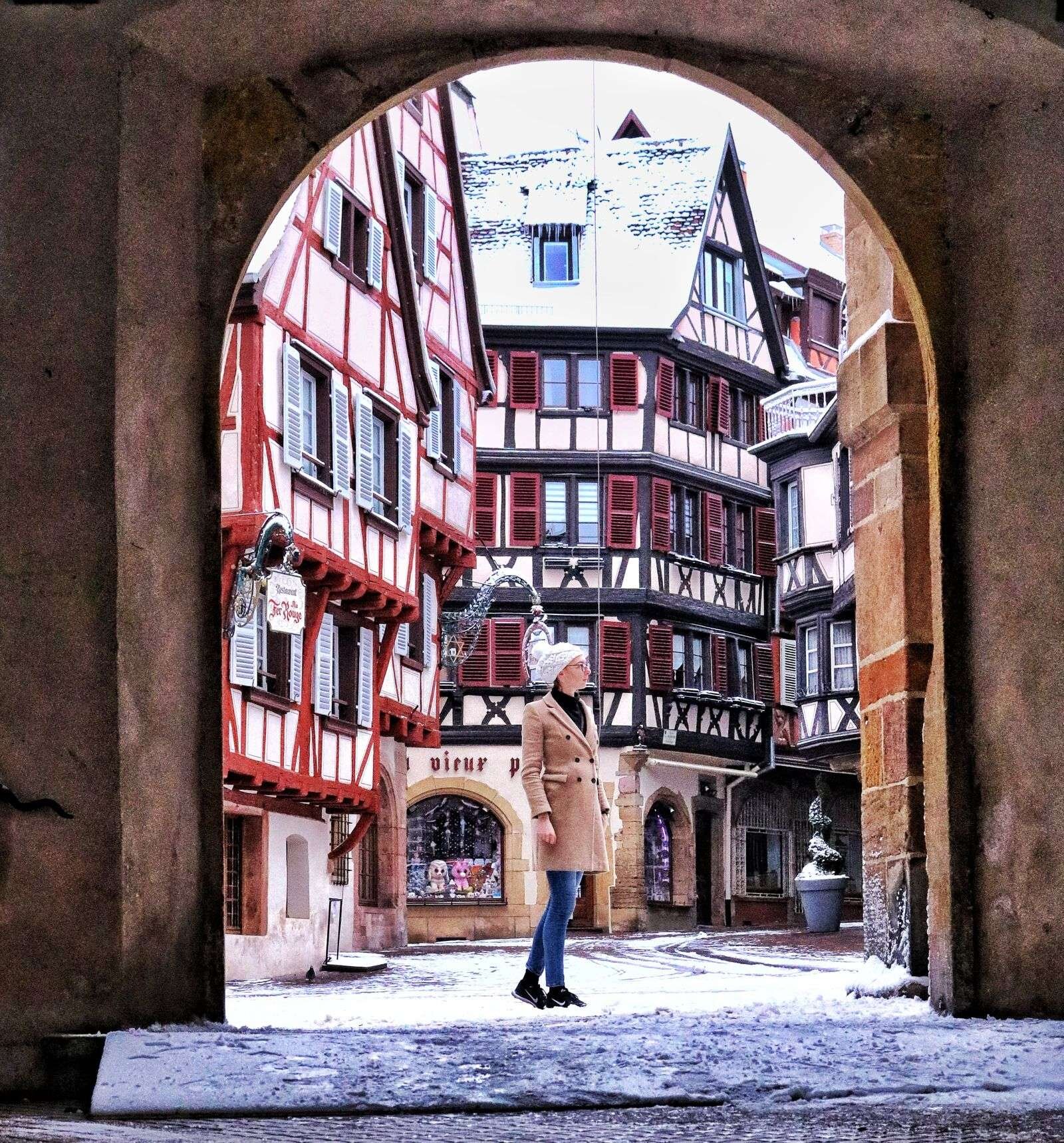 ¿Cuándo es la mejor época para visitar Colmar y dónde tomar las mejores fotos?