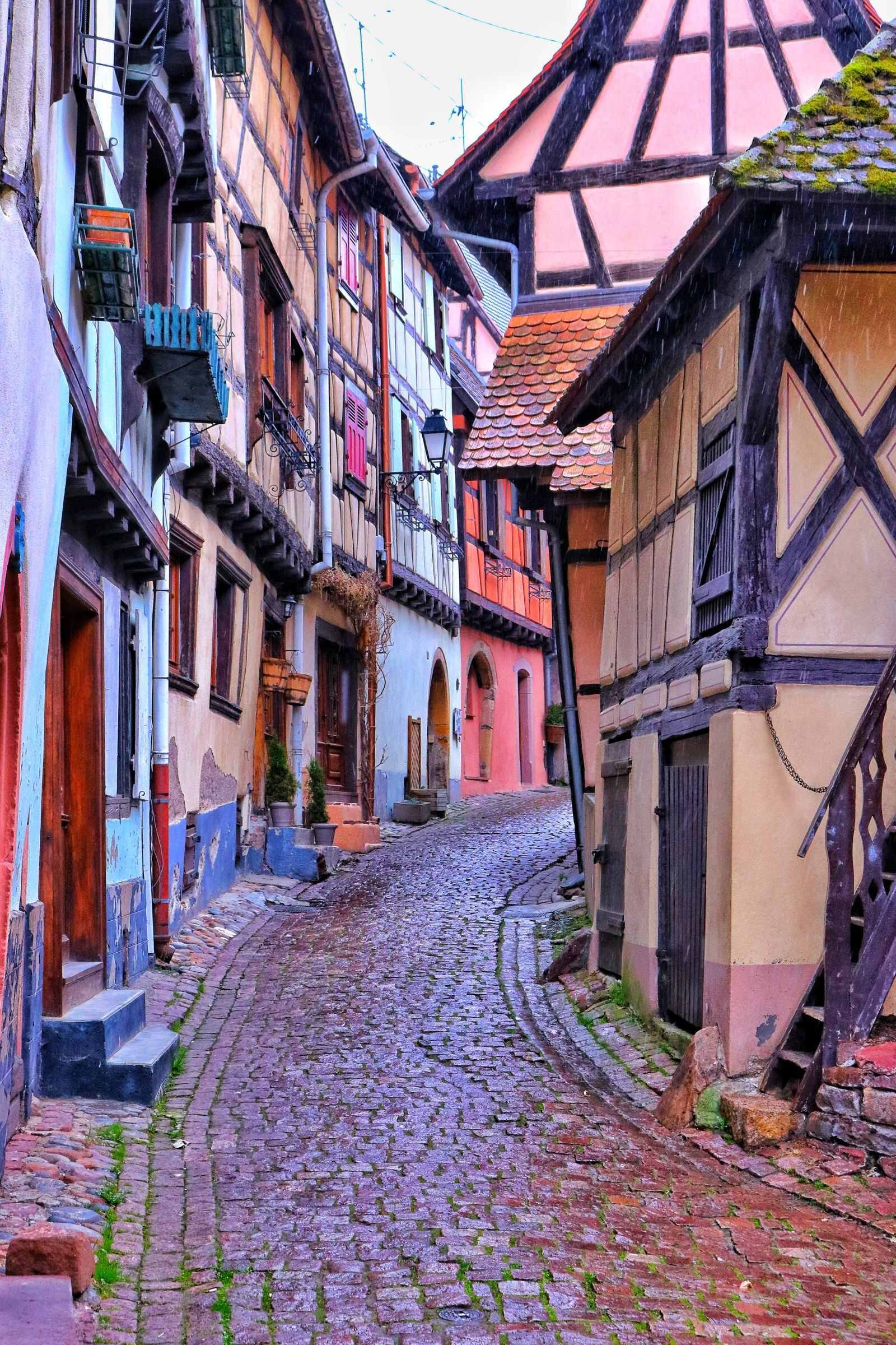 ¿Cuándo es la mejor época para visitar Colmar y dónde tomar las mejores fotos?