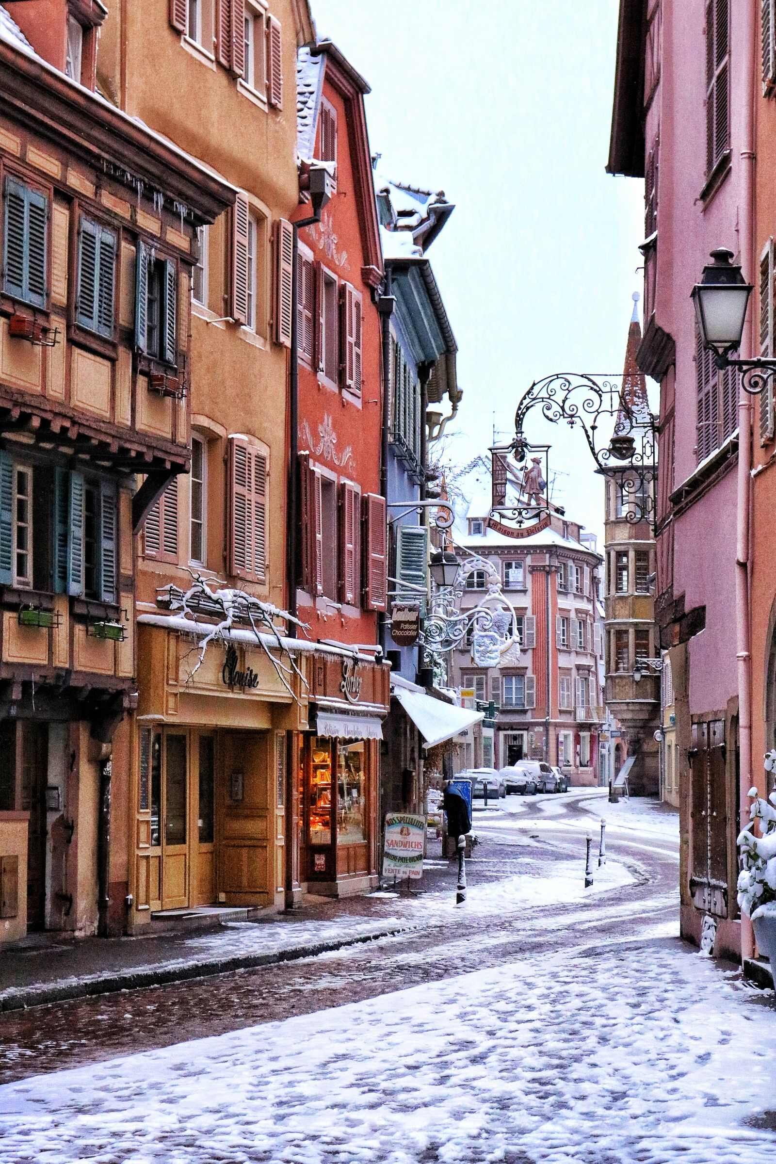 ¿Cuándo es la mejor época para visitar Colmar y dónde tomar las mejores fotos?