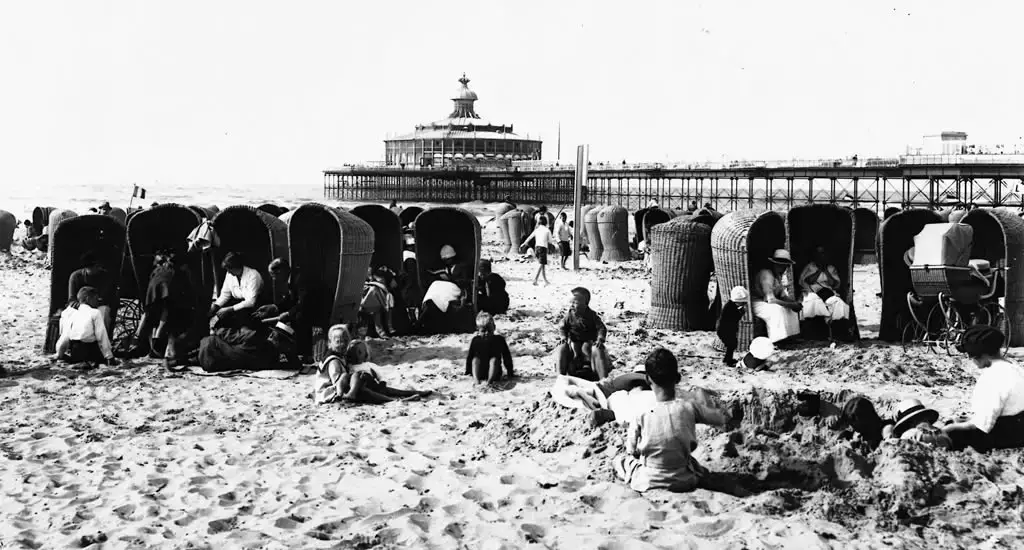 Visita la playa en La Haya: Scheveningen