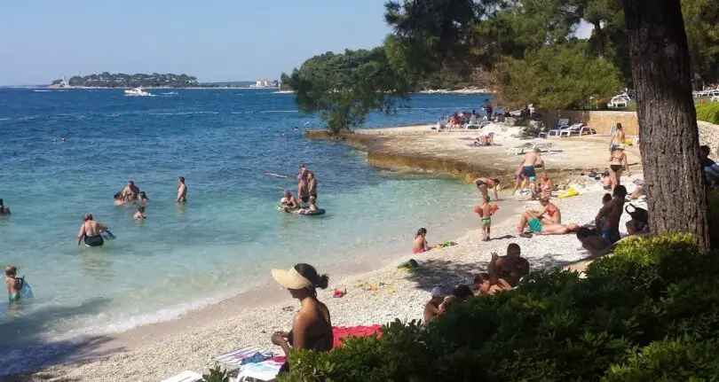 Dónde nadar en Poreč Las mejores playas de Poreč